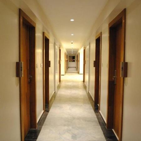 Hotel Landmark Ratnāgiri Eksteriør billede